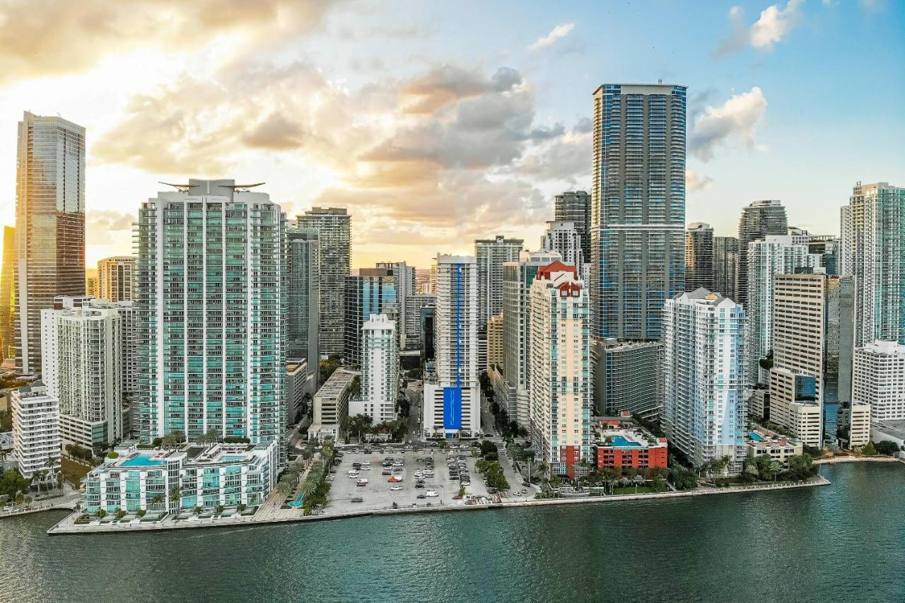 ميامي The Club At Brickell Bay Luxury Suites المظهر الخارجي الصورة