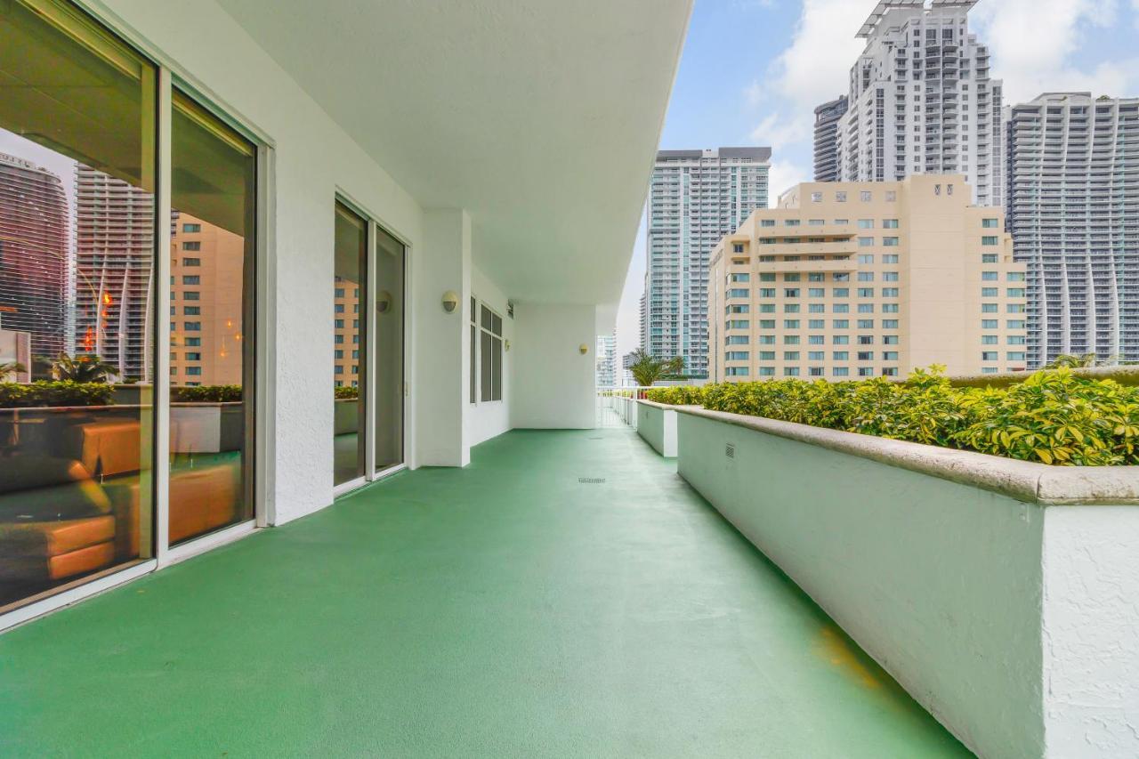 ميامي The Club At Brickell Bay Luxury Suites المظهر الخارجي الصورة