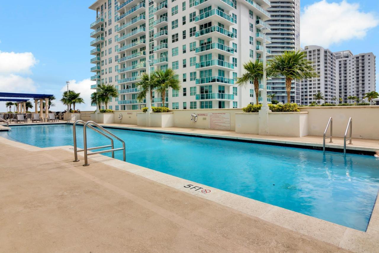 ميامي The Club At Brickell Bay Luxury Suites المظهر الخارجي الصورة